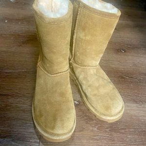 Bear paw boots